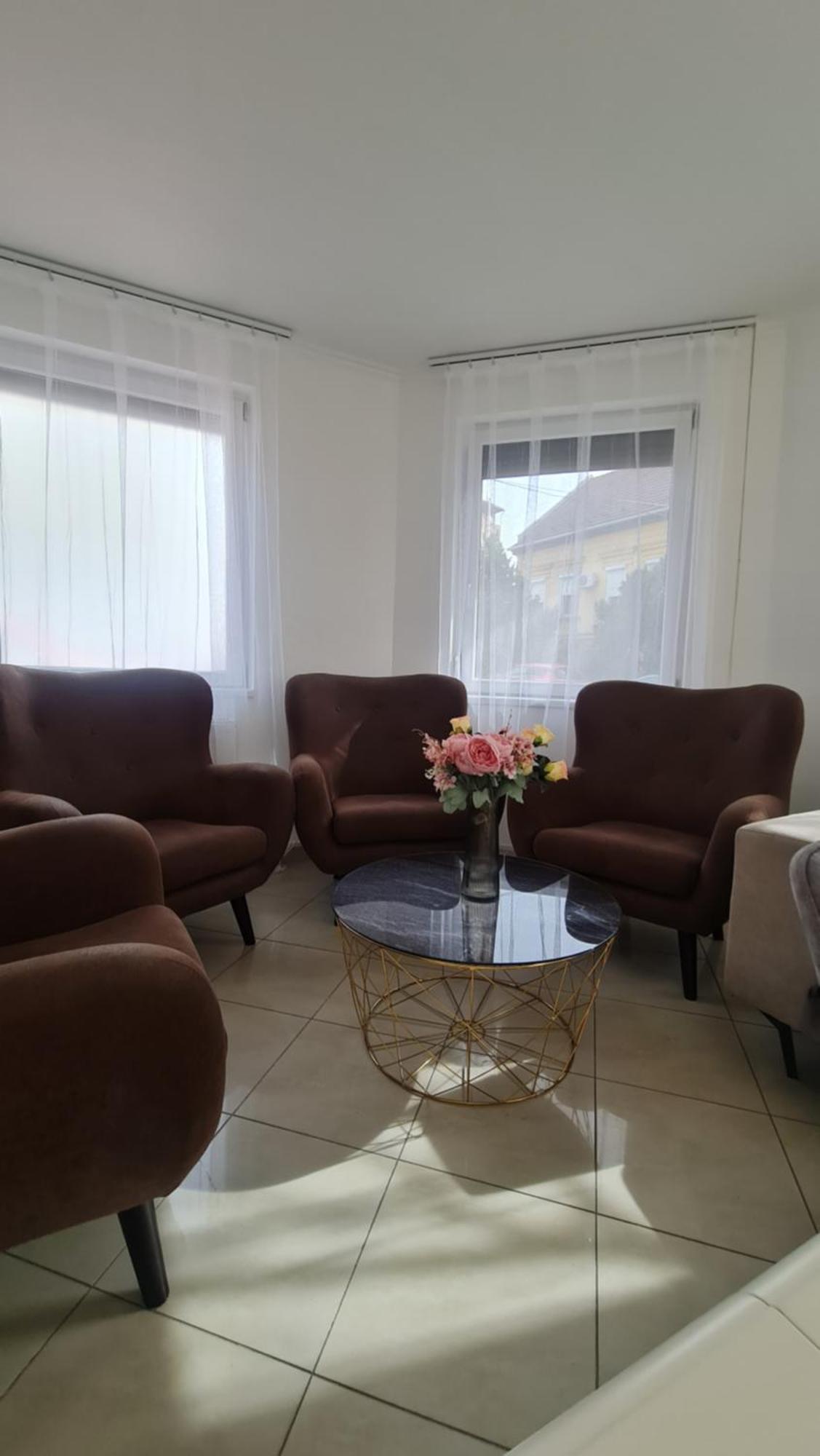 Tulipan Apartman Szeged Exterior foto