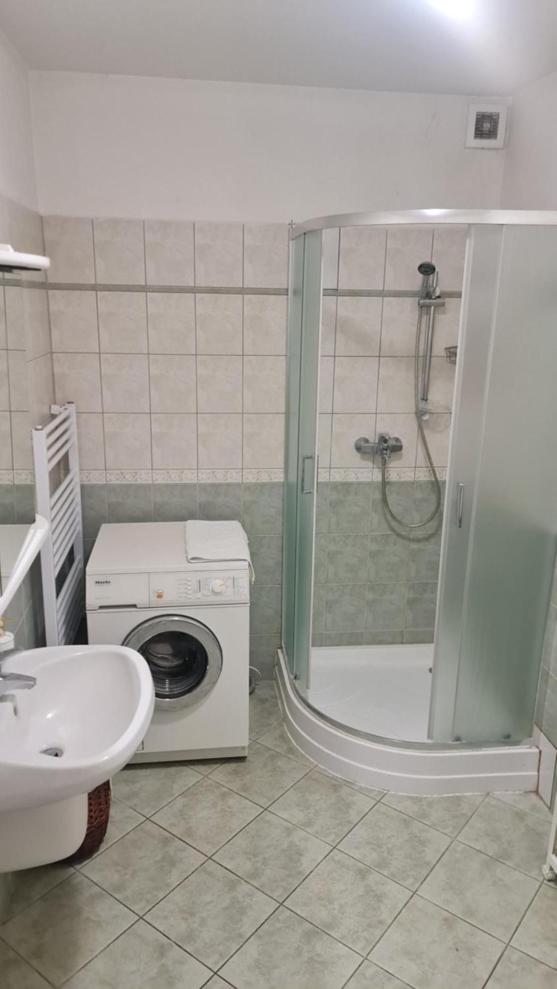 Tulipan Apartman Szeged Exterior foto