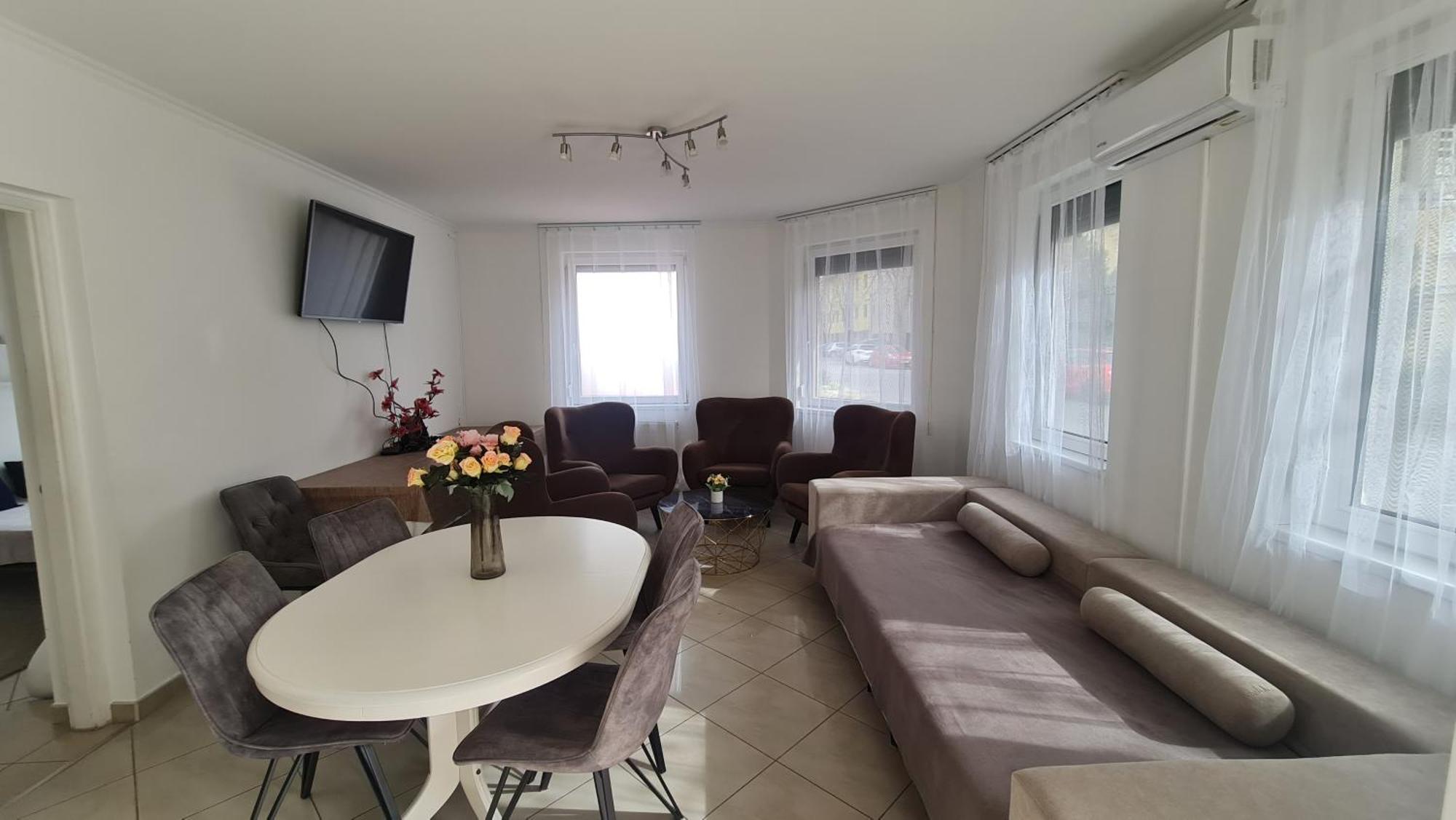 Tulipan Apartman Szeged Exterior foto